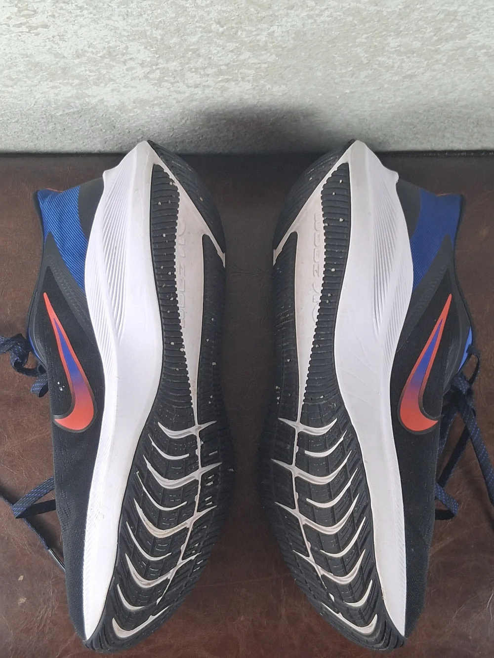 Nike Air Zoom Winflo Running Shoes Size 11 Athletic